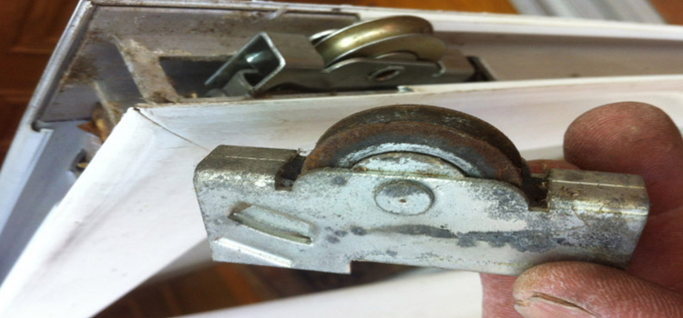 screen door roller repair in Linda